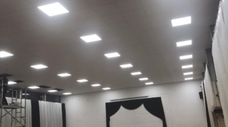 Ceiling tiles